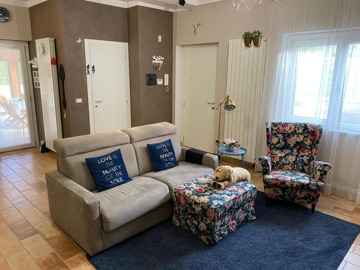 Casa Vacanze Boutique House Casa Mimo San Demetrio ne' Vestini エクステリア 写真